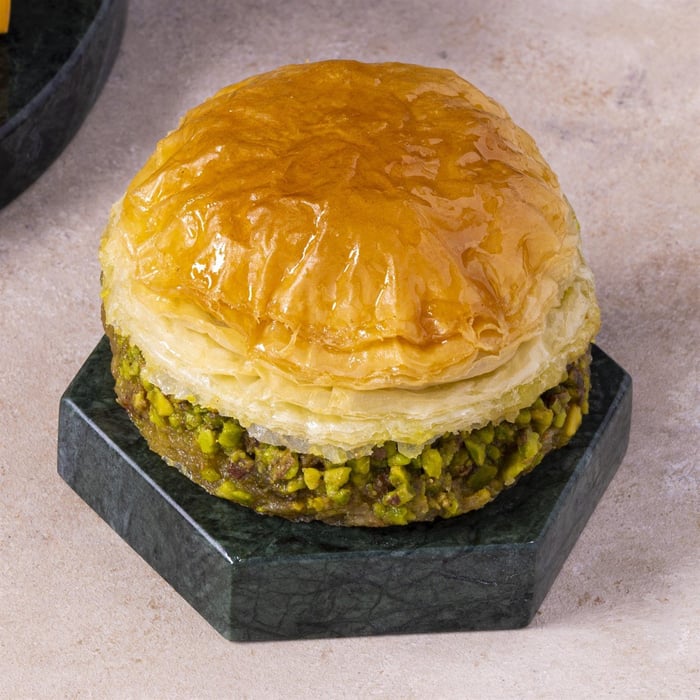  Fıstıklı Baklava Burger